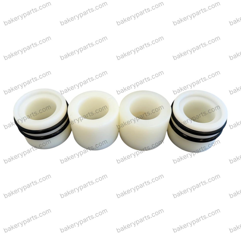 Set of 4 plastic bushings